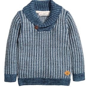 Blue/white striped

SWEATER